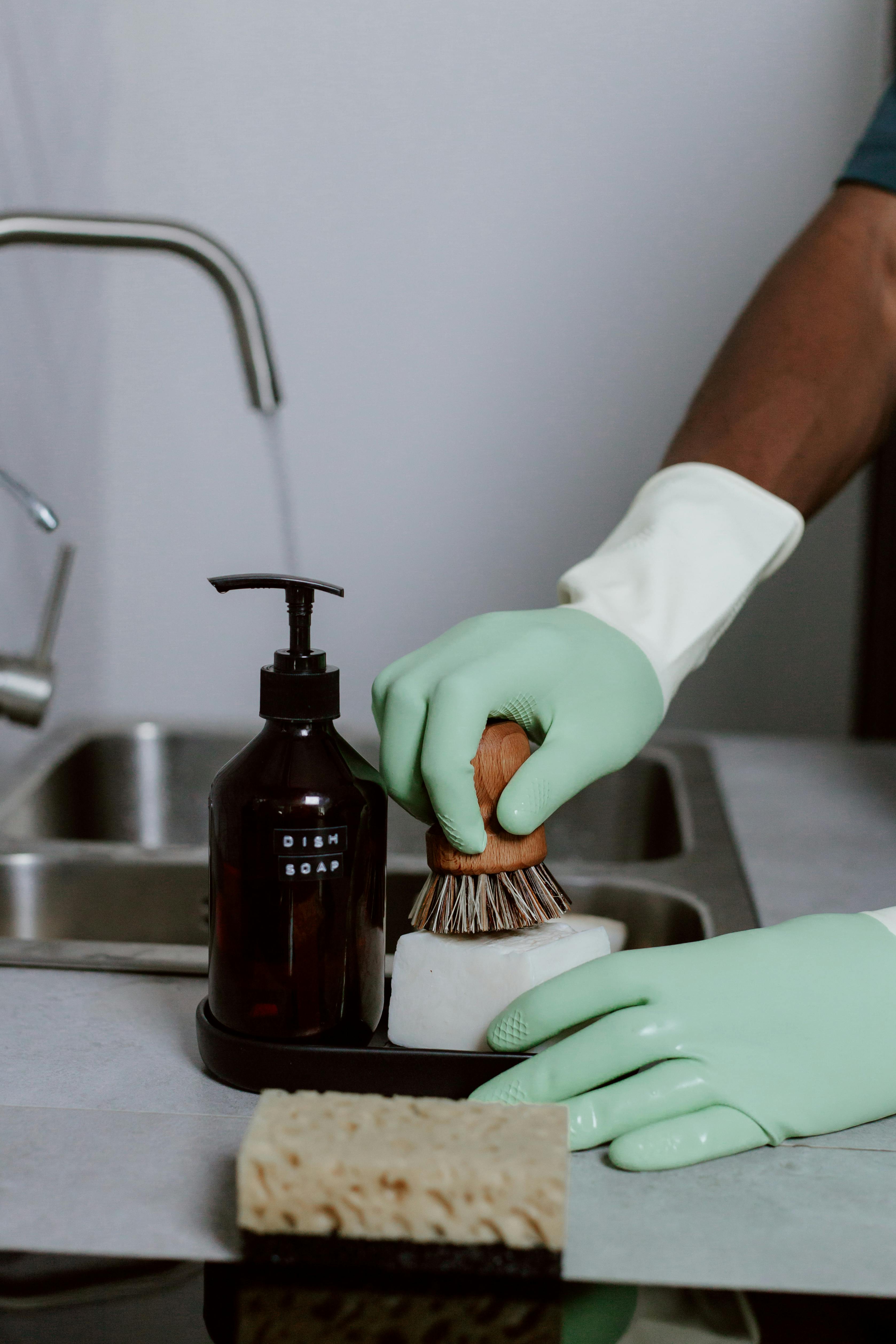 Personale qualificato, Pulizia, pulizia di lusso, igiene, brillantezza, sanificazione, cura degli ambienti, splendore, pulizia professionale, ordine, dettagli impeccabili, freschezza, alta qualità, servizio premium, perfezione, benessere, eleganza, comfort, ambiente raffinato, pulizia profonda.